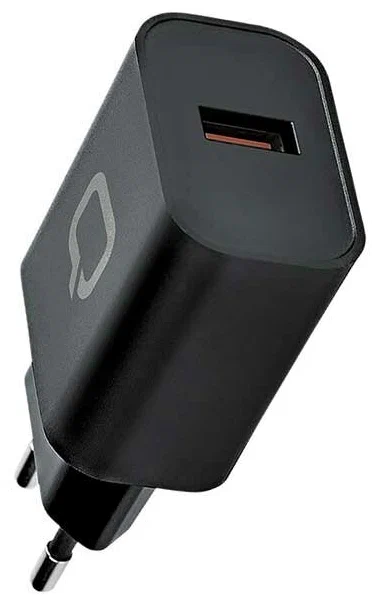 Зарядное устройство сетевое 1xUSB 3.0A черное Qumo (Charger 0048)