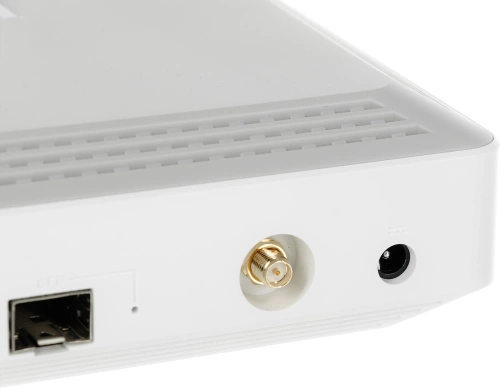 Маршрутизатор Keenetic Giant (KN-2610) (802.11n+ac 1267Mbit/2.4+5.0GHz/MU-MIMO/4x5dBi/8x1Gbit LAN/WAN/1xSFP/USB)